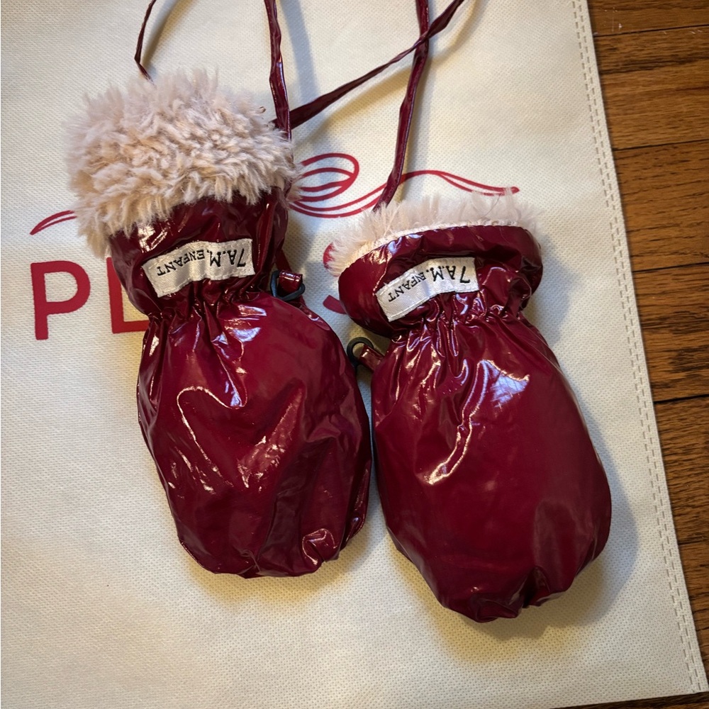 Kids Burgundy Mittens